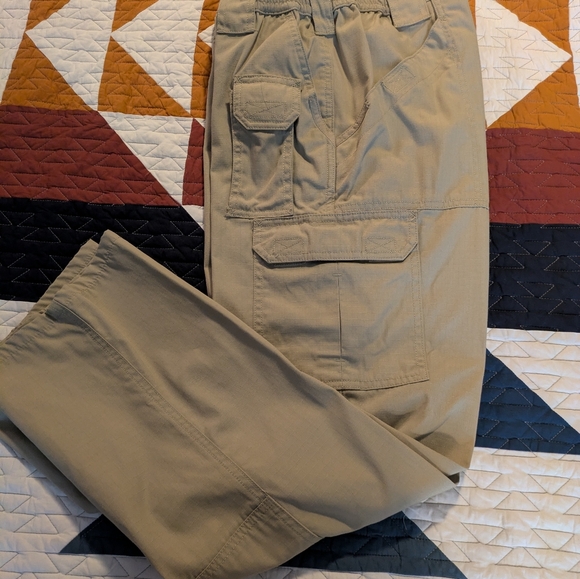 5.11 Tactical cargo pants size 8 - Picture 6 of 9